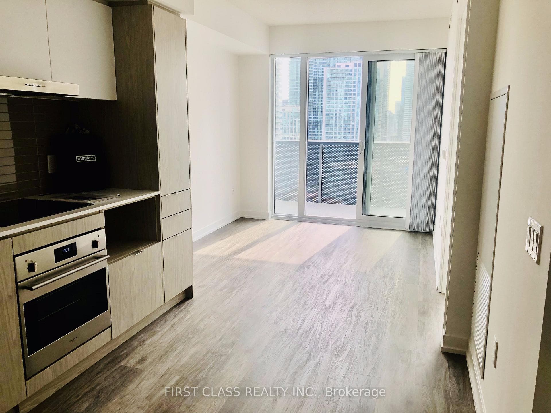 55 cooper Street Unit 2716 photo 6