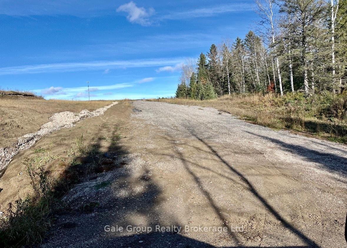 2541 Highway 105 Highway photo 38
