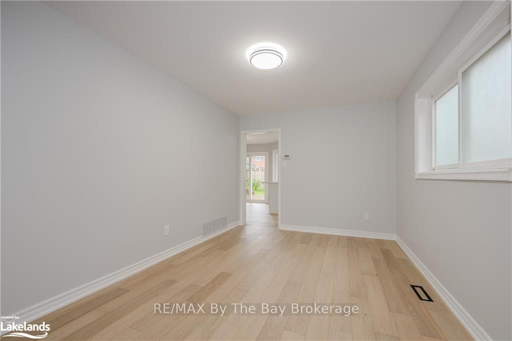 14 FINCHAM Avenue photo 7