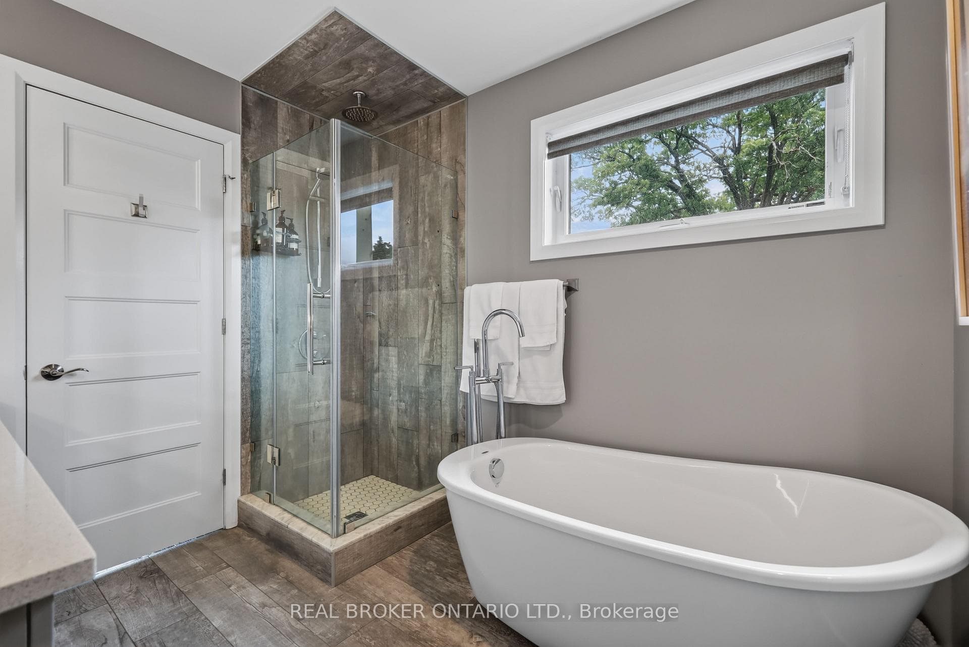 343 Riverdale Avenue photo 27