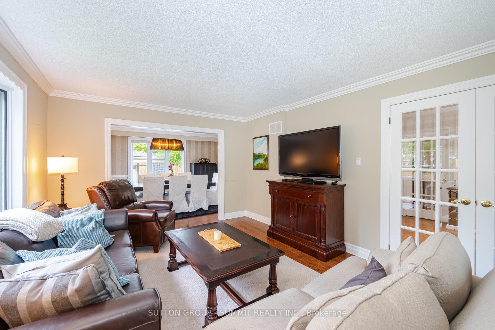 1590 Tipperary Court photo 7