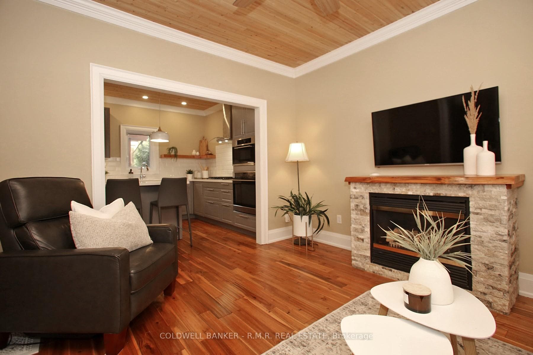 314 Athol Street photo 6