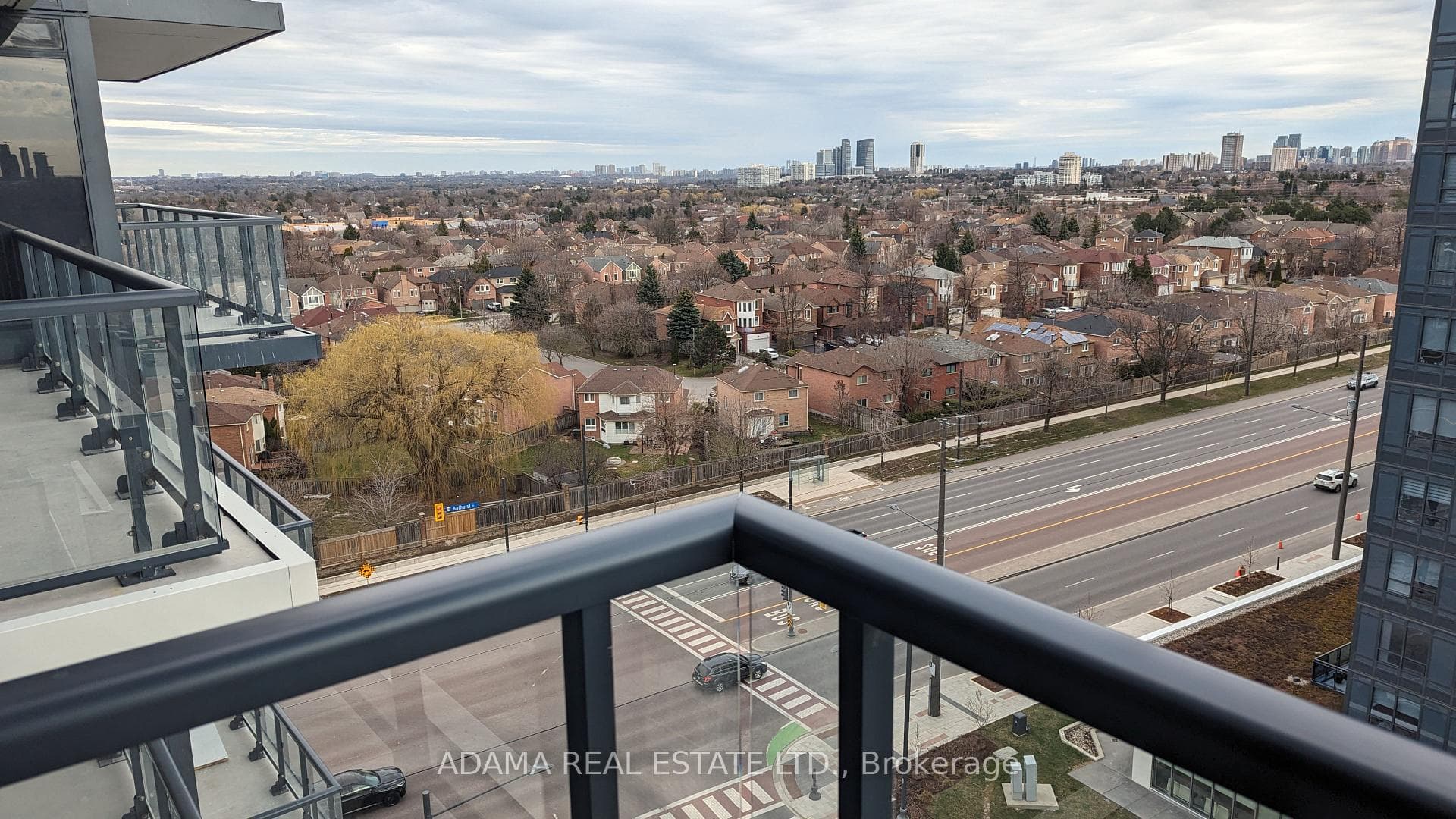 7950 Bathurst Street Unit A1019 photo 12