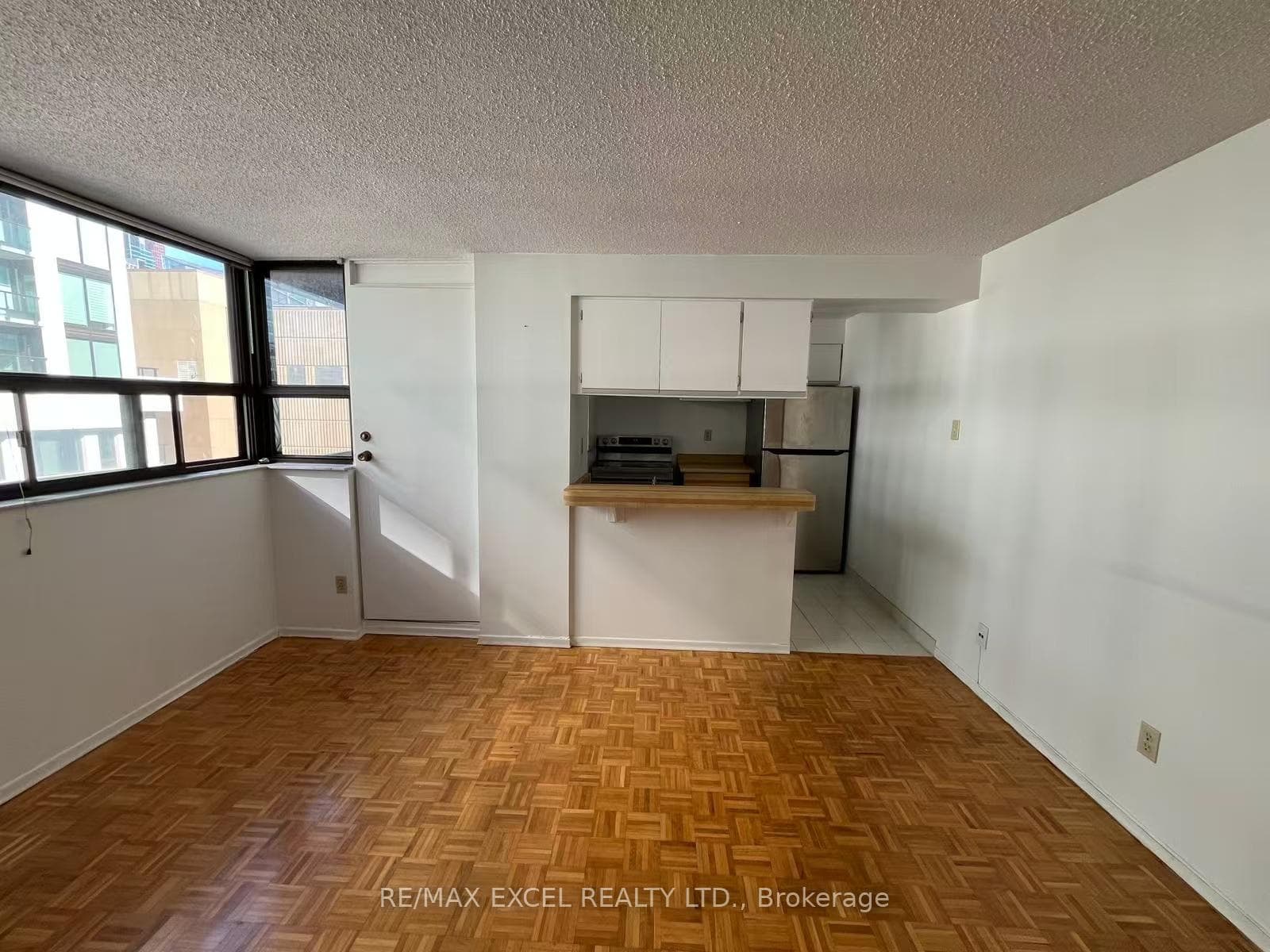 120 St Patrick Street Unit Ph1411 photo 5