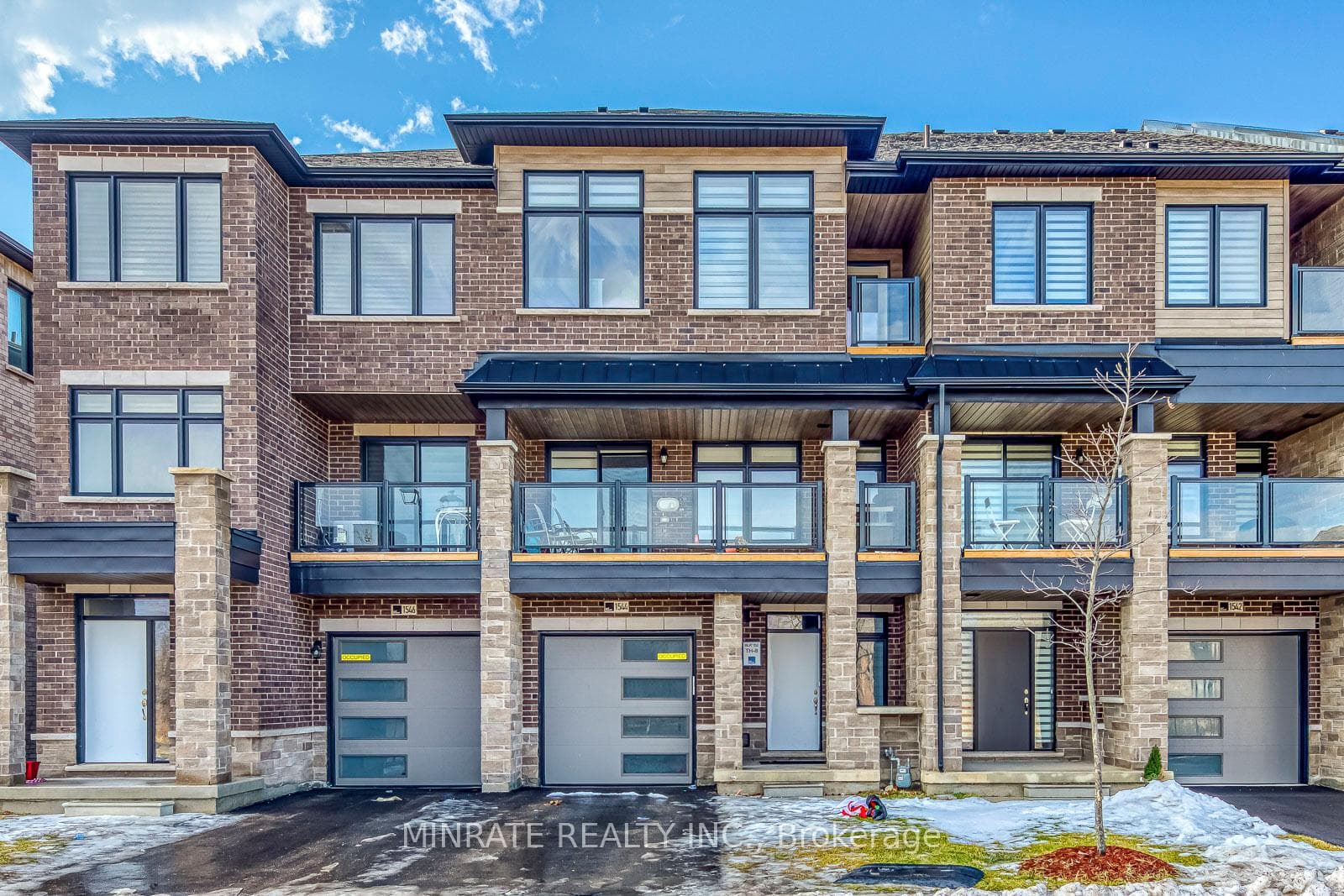 1544 Wellwood Terrace photo 1