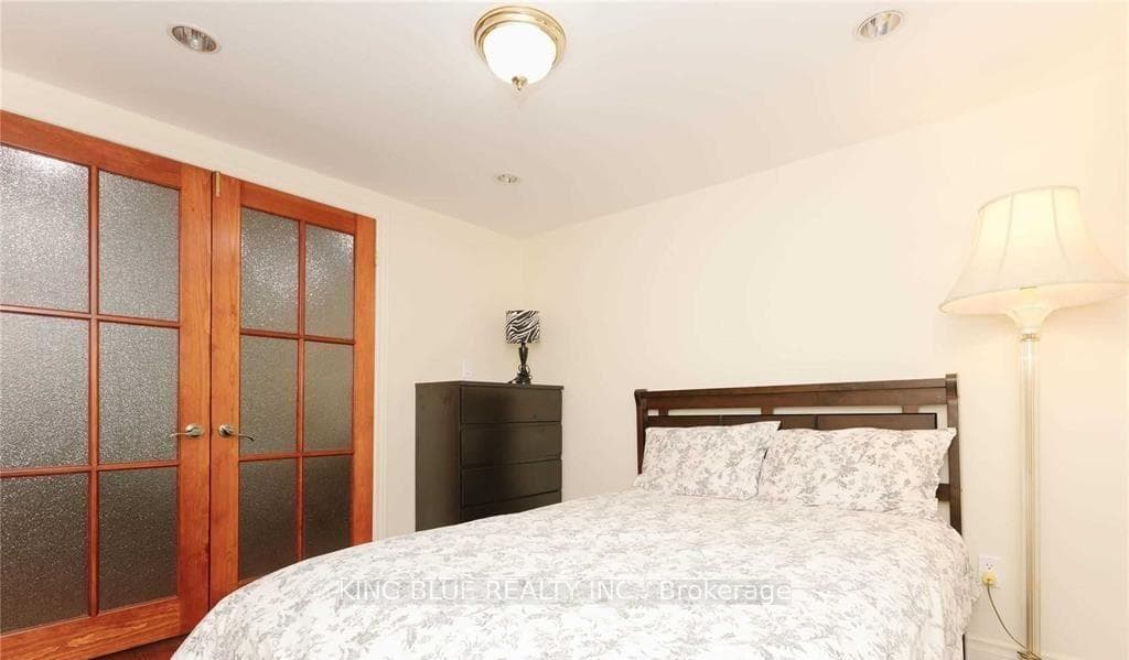 270 Timberbank Boulevard Unit 18Lower photo 4