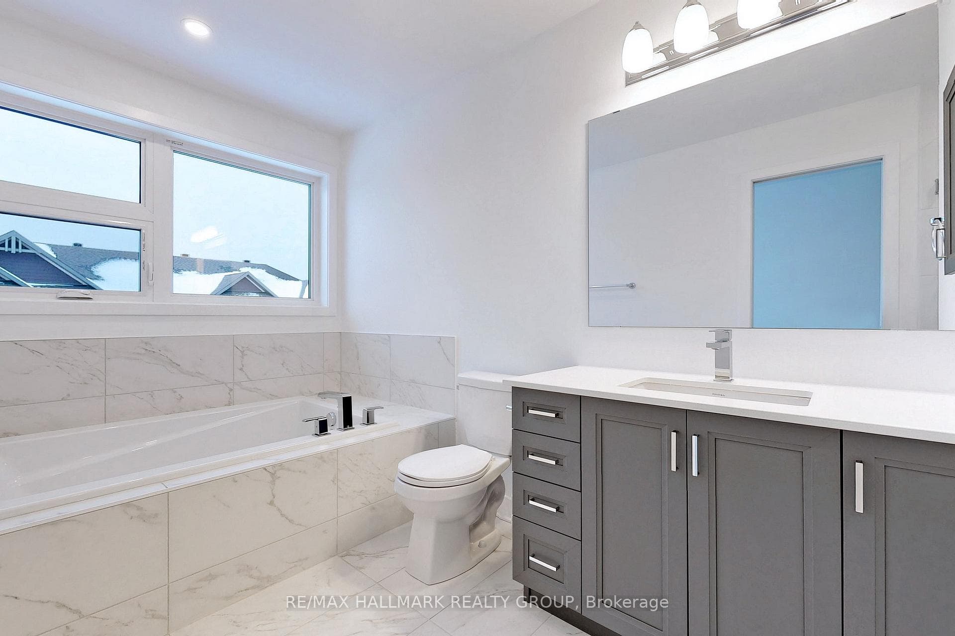 718 Twist Way photo 22
