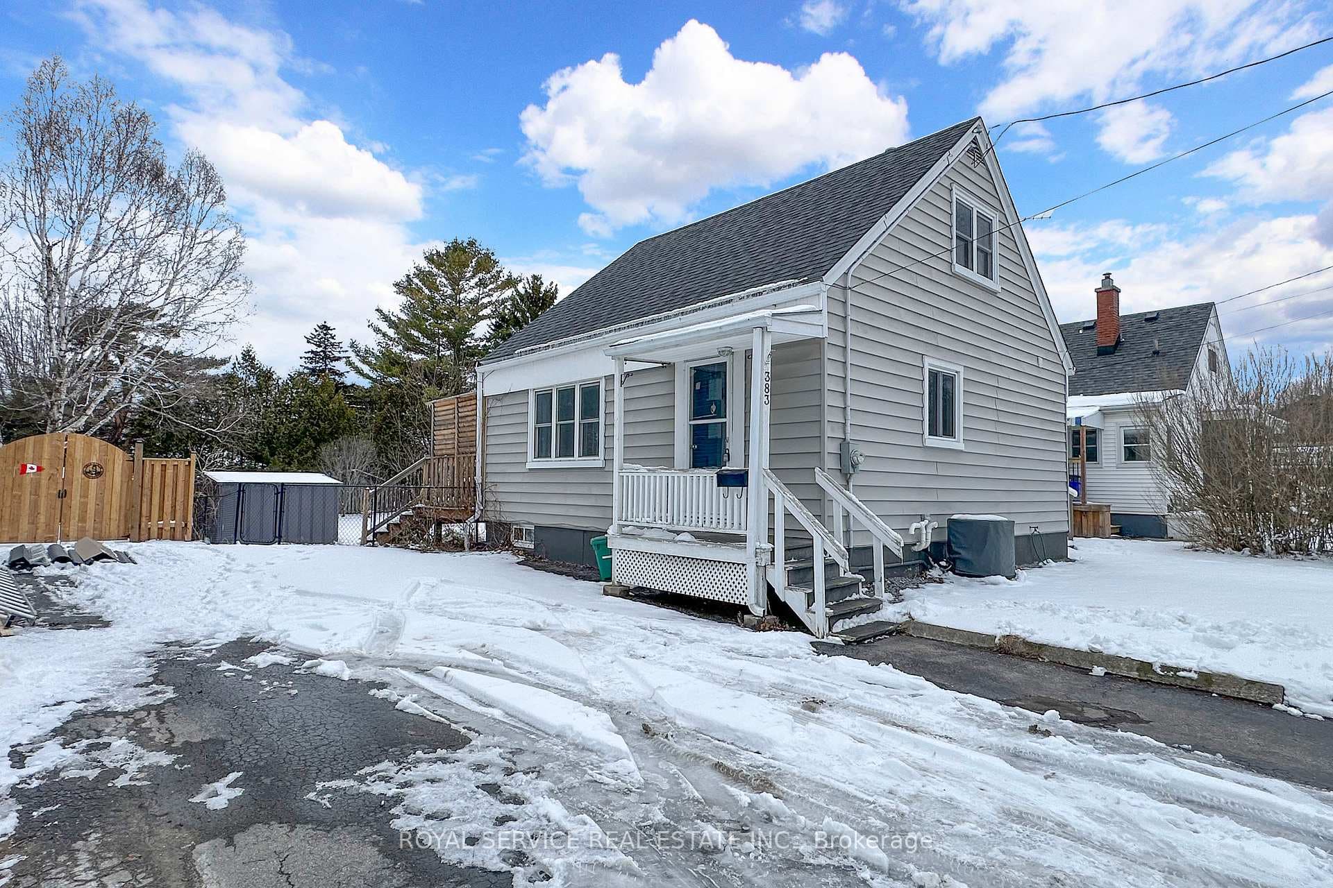383 Campbell Street photo 1