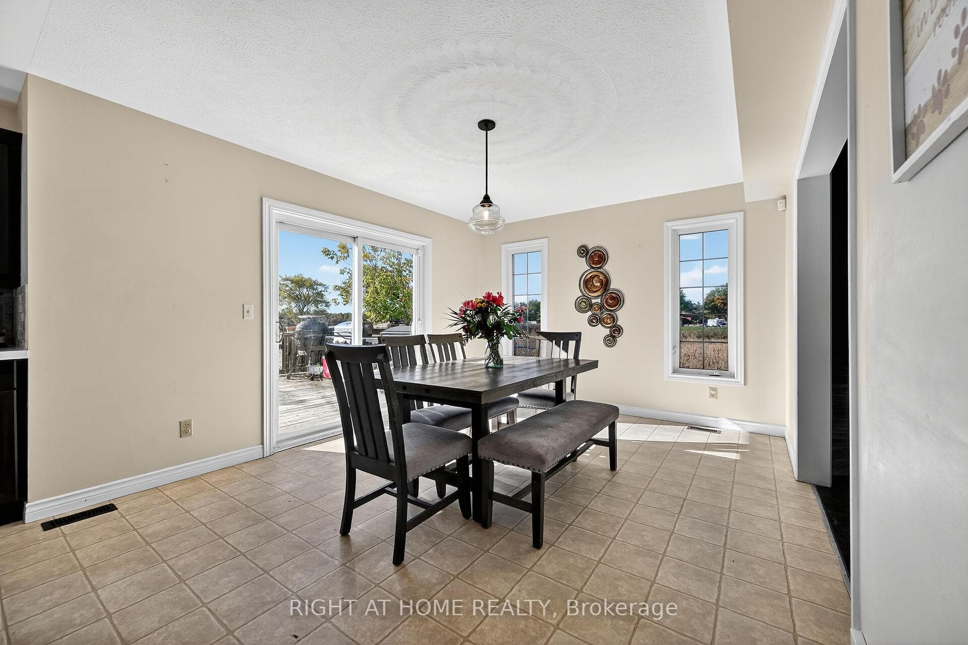8 Talbot Road photo 13