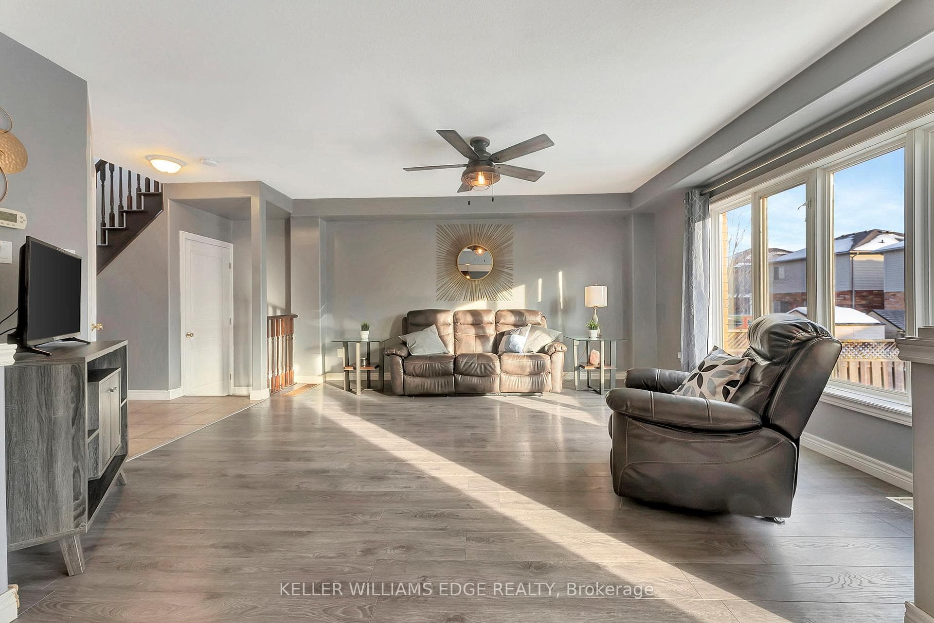 20 Donald Bell Drive photo 4