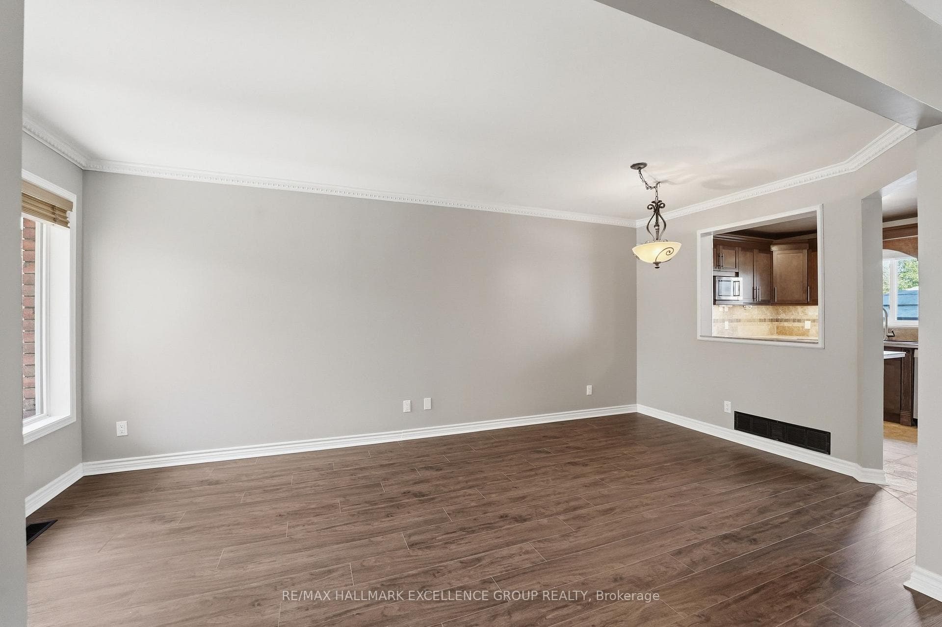887 Nesting Way photo 9