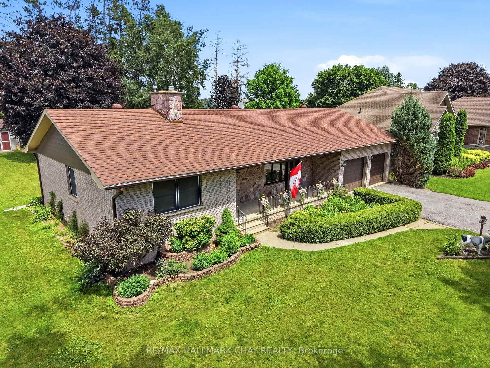 14 Douglas Drive photo 43