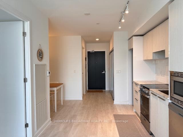 501 Yonge Street Unit 2703 photo 2