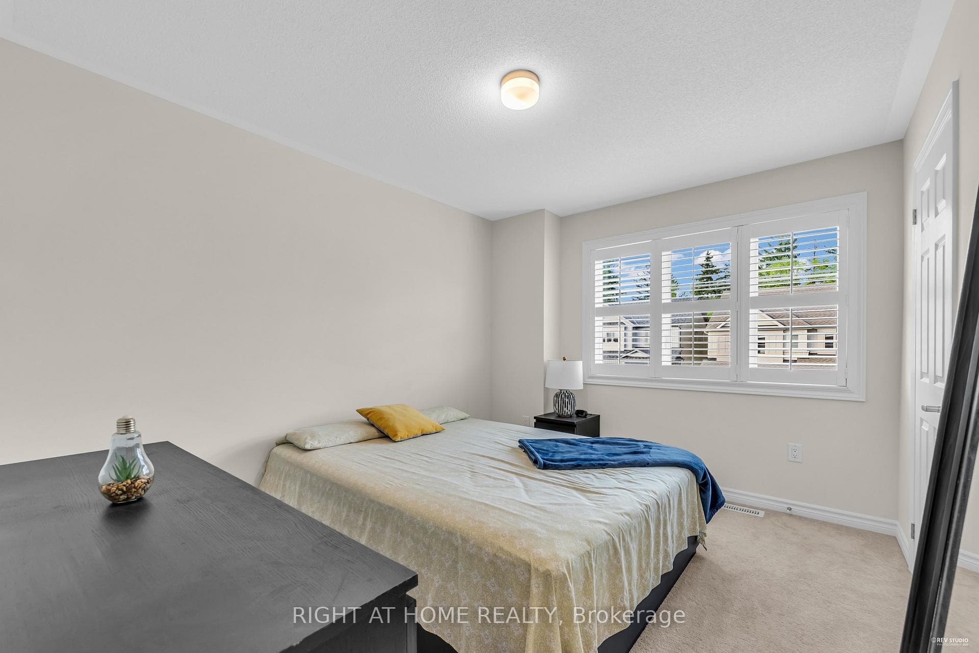 130 McFarlane Crescent photo 22