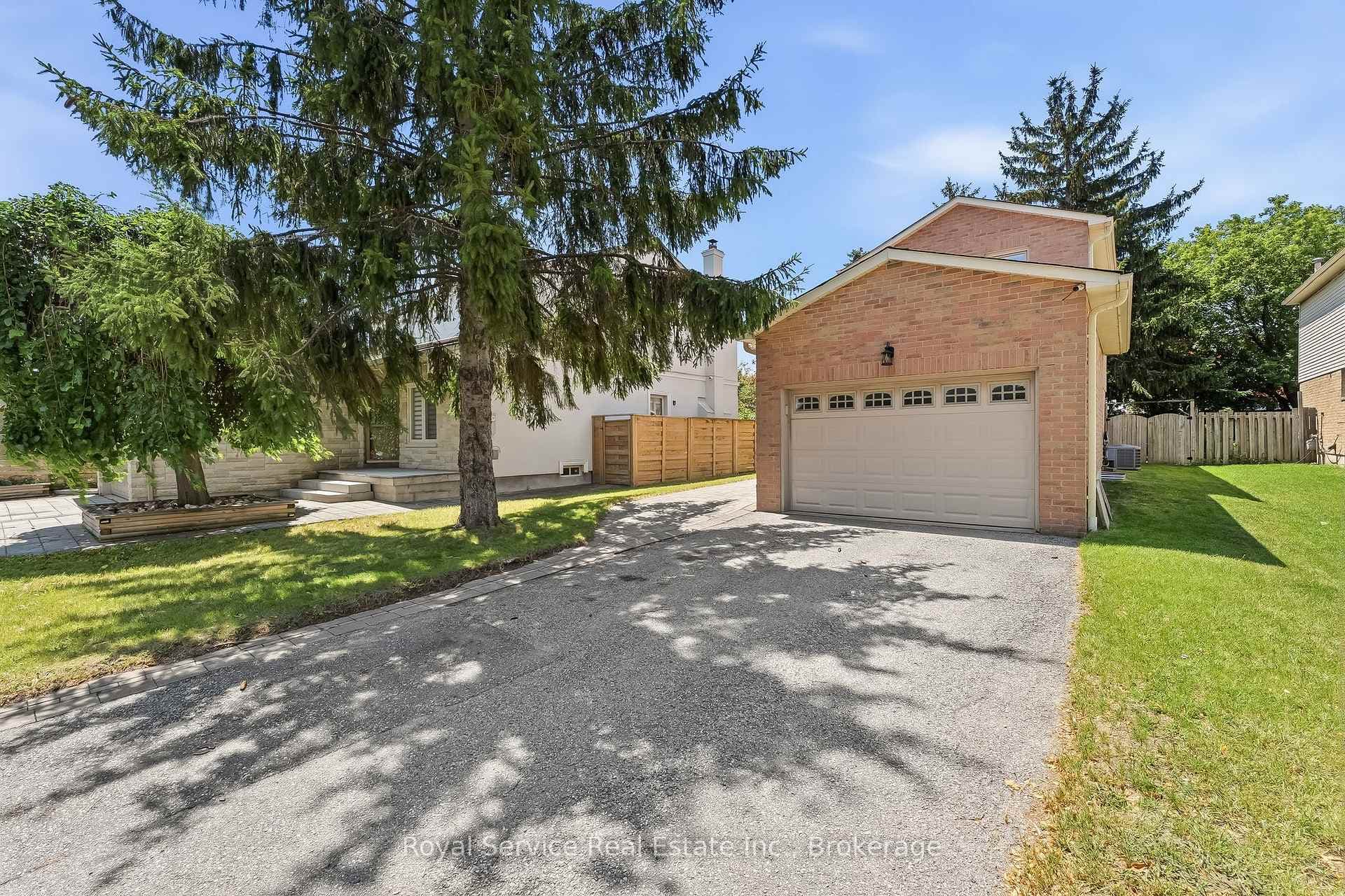 6 Gilmour Drive photo 2