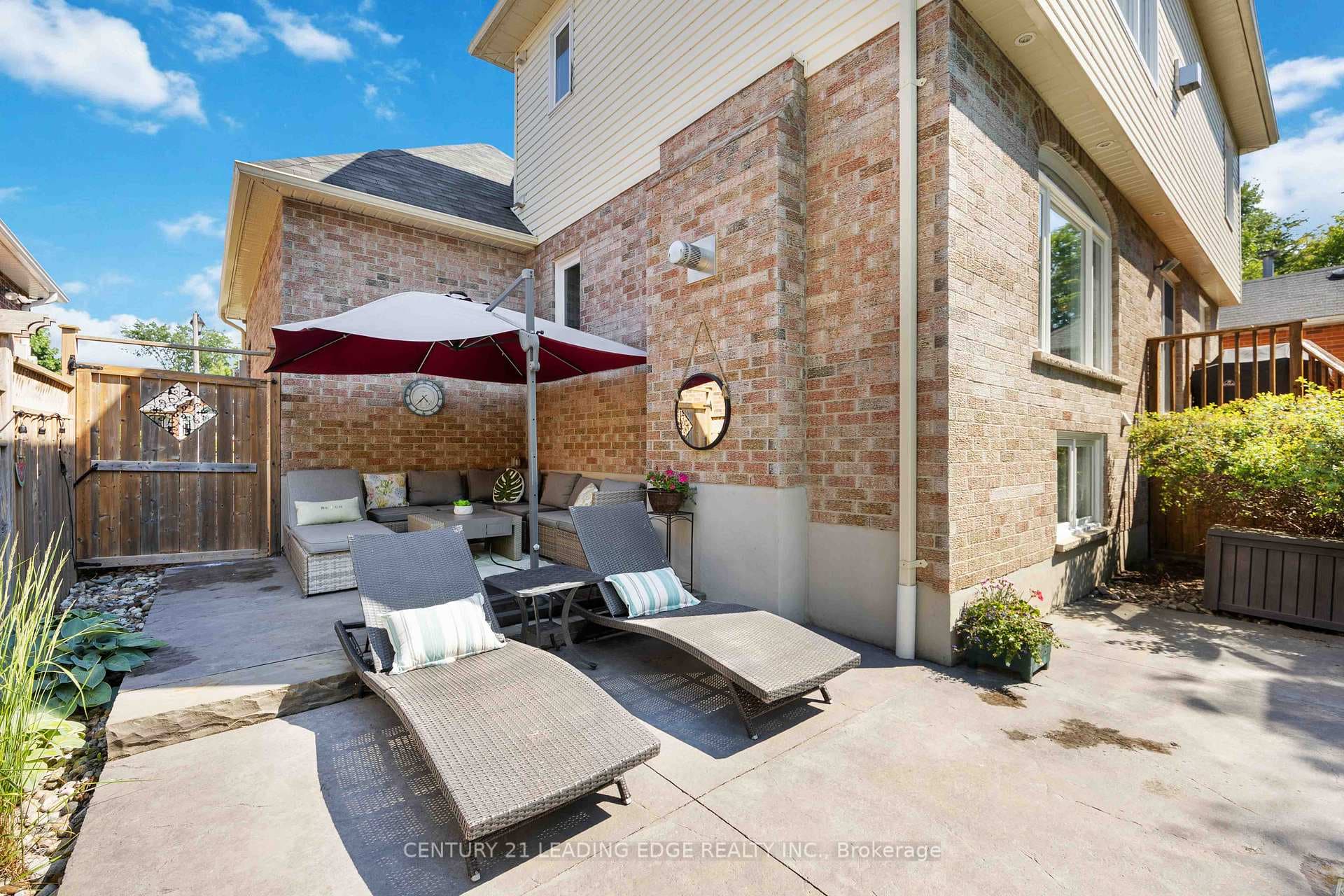 175 Park Drive photo 32