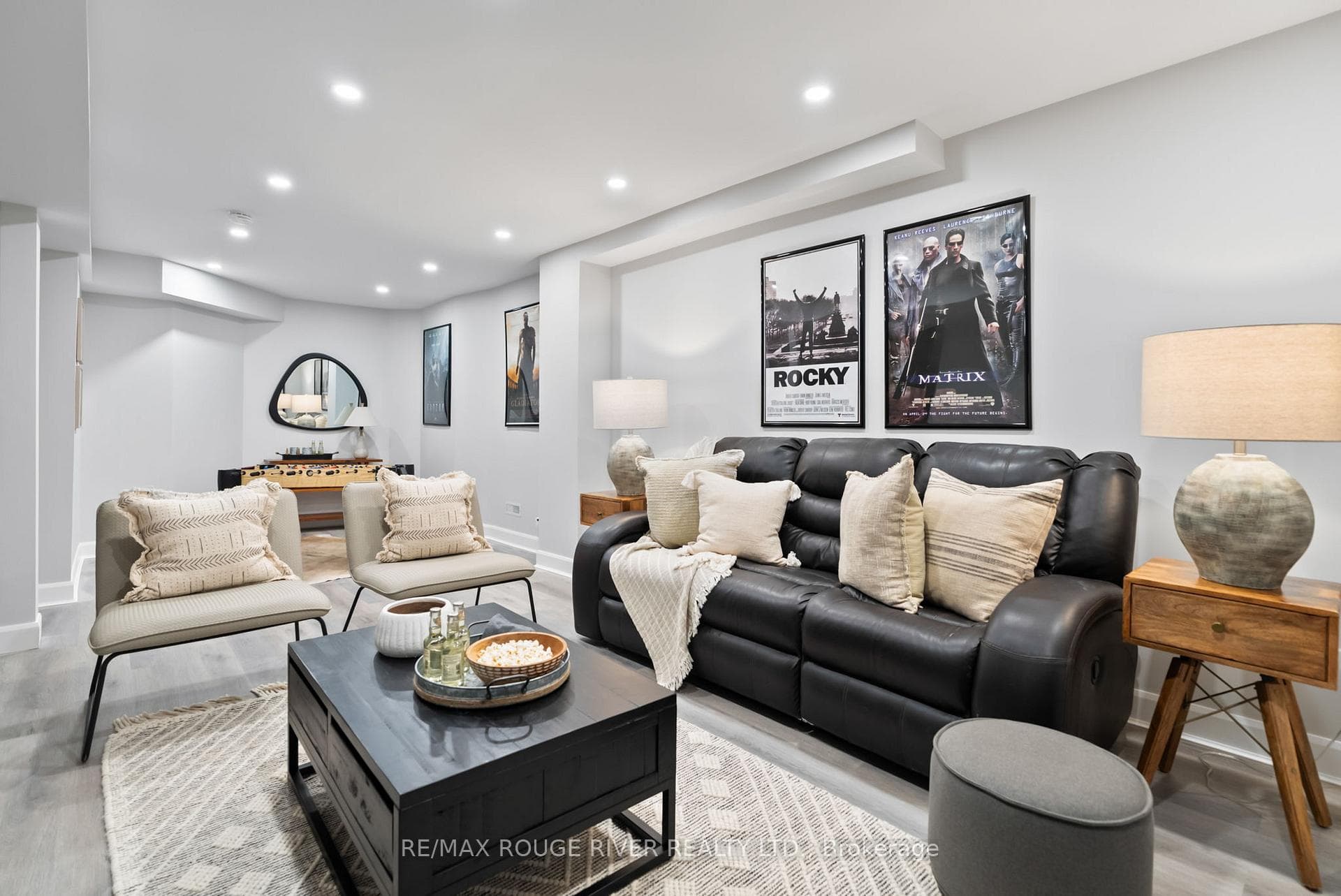 114 Stagemaster Crescent photo 33