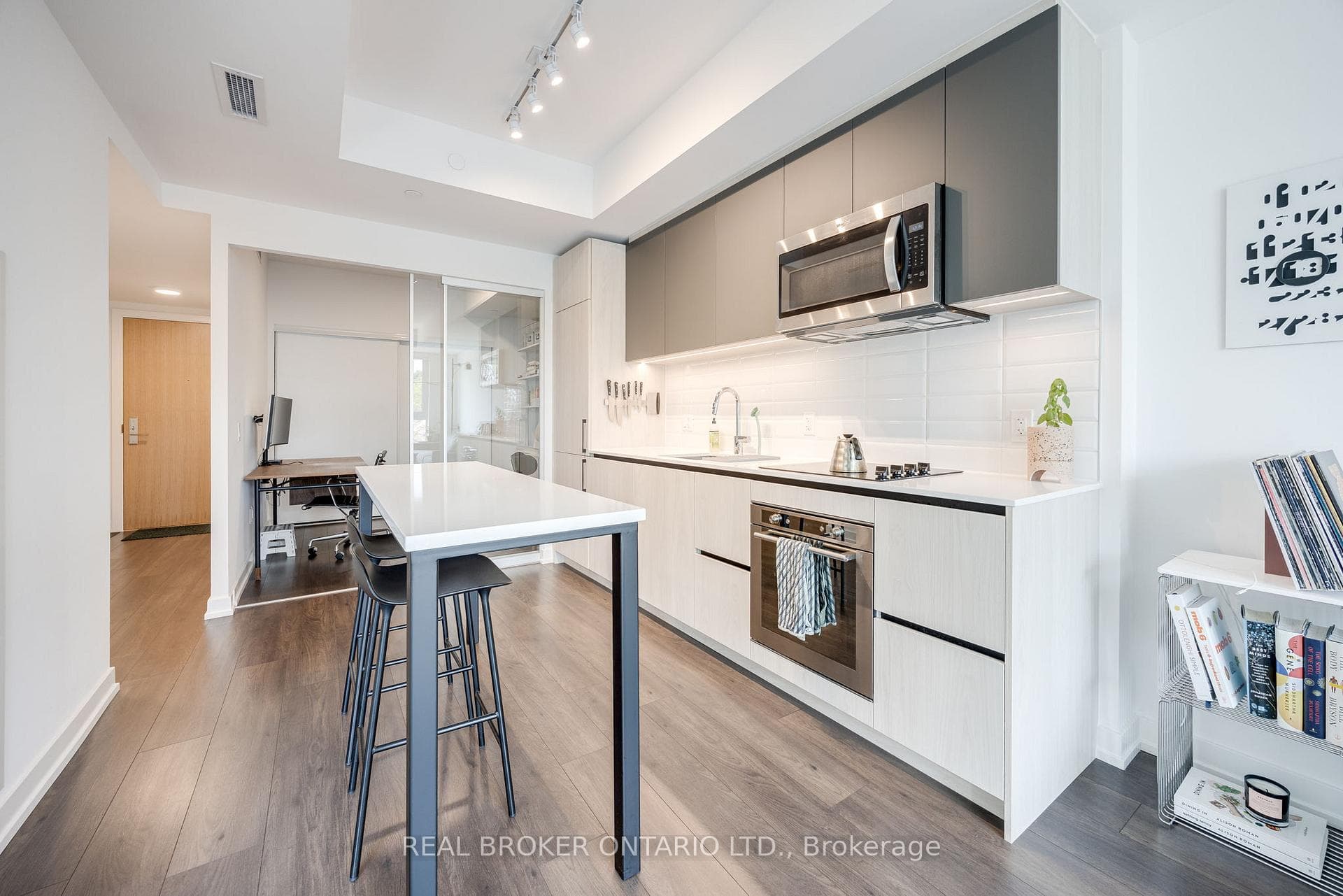 150 Logan Avenue Unit 334 photo 7