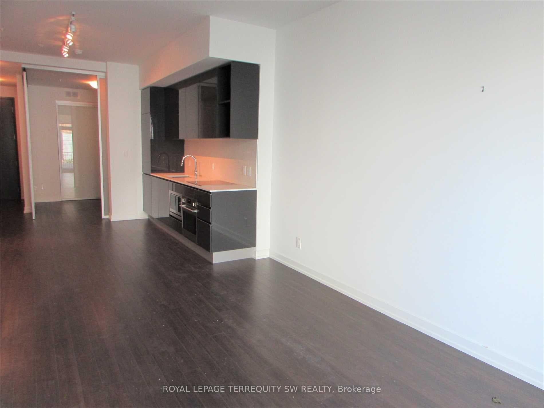377 Madison Avenue Unit 111 photo 4