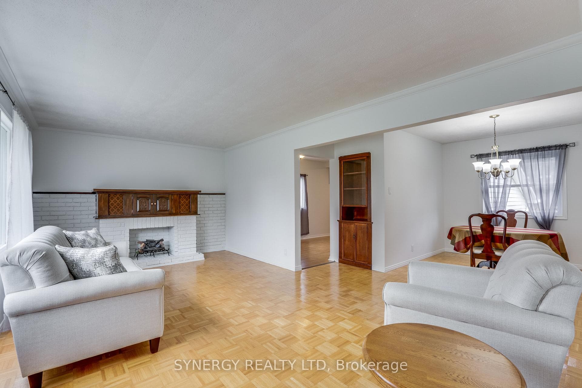 266 Adelaide Street photo 4