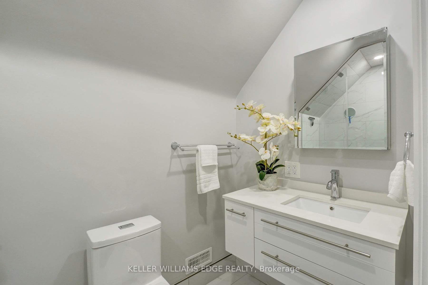 165 Crosthwaite Avenue photo 22