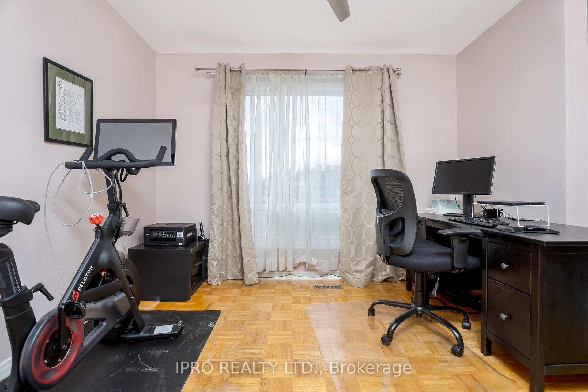 376 Guelph Street photo 7