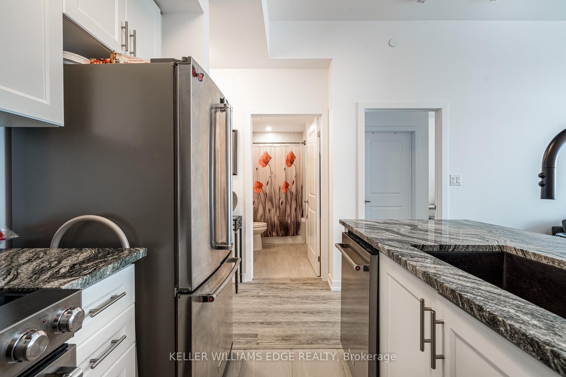 450 Dundas Street Unit 1210 photo 15