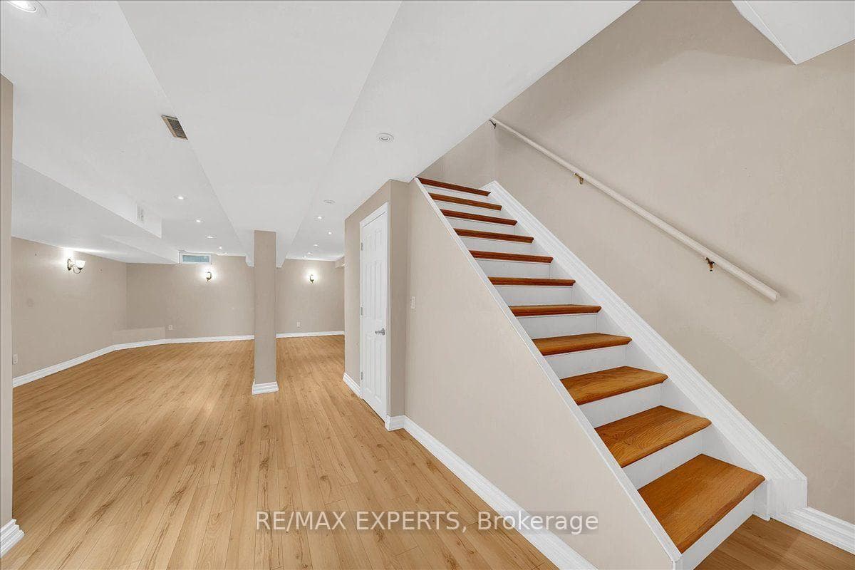 12 Silvervalley Drive photo 35