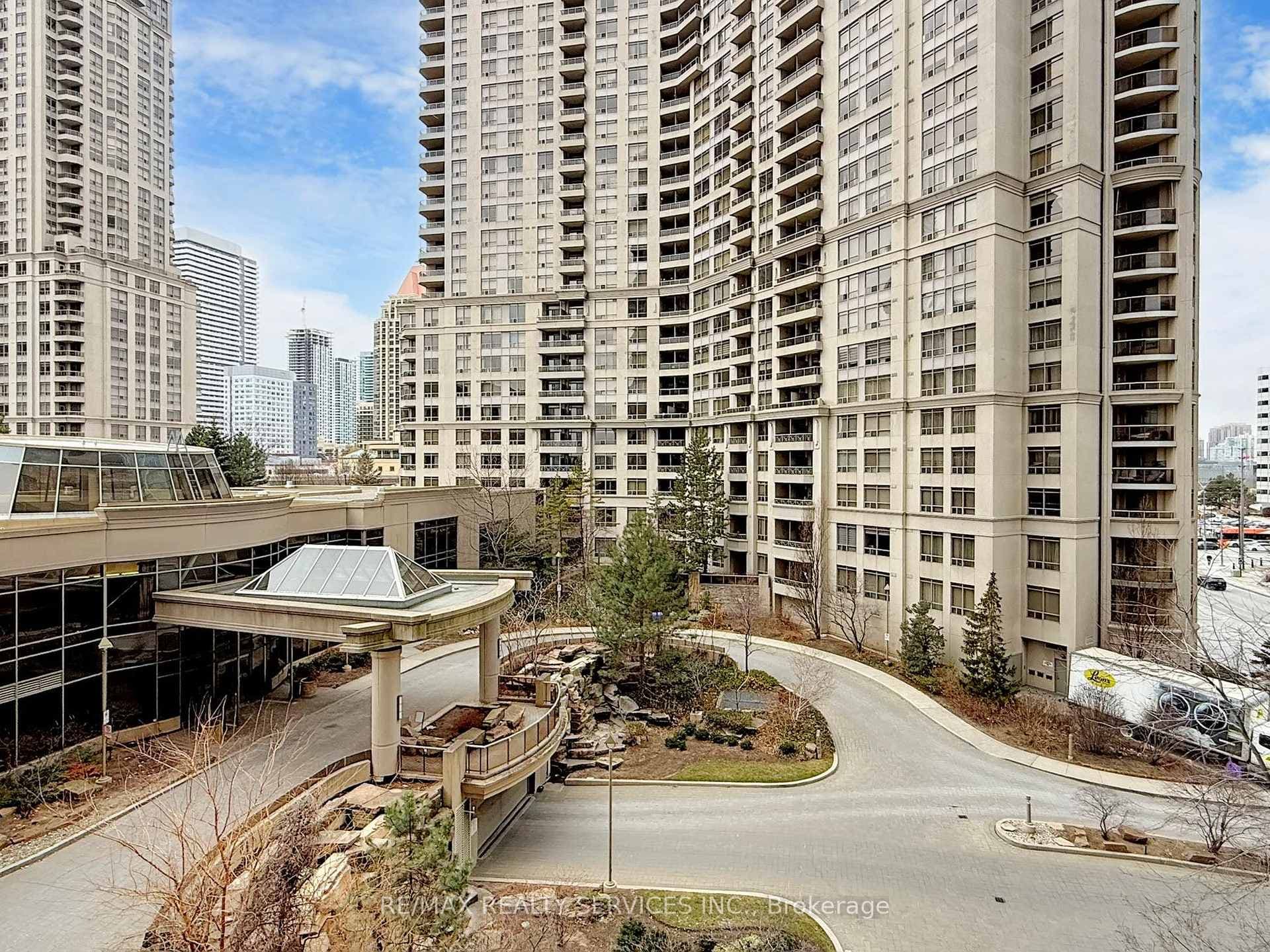 3880 Duke Of York Boulevard Unit 504 photo 33