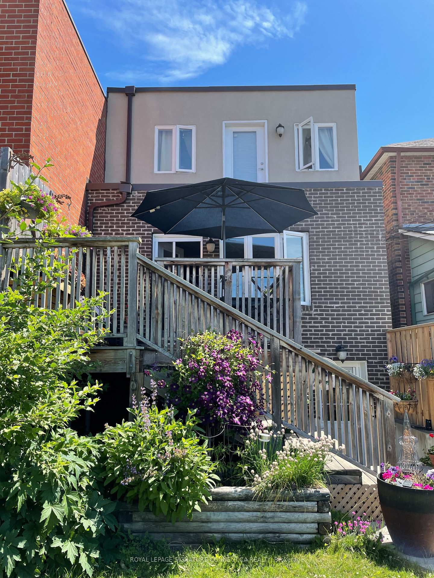 158 McRoberts Avenue photo 35
