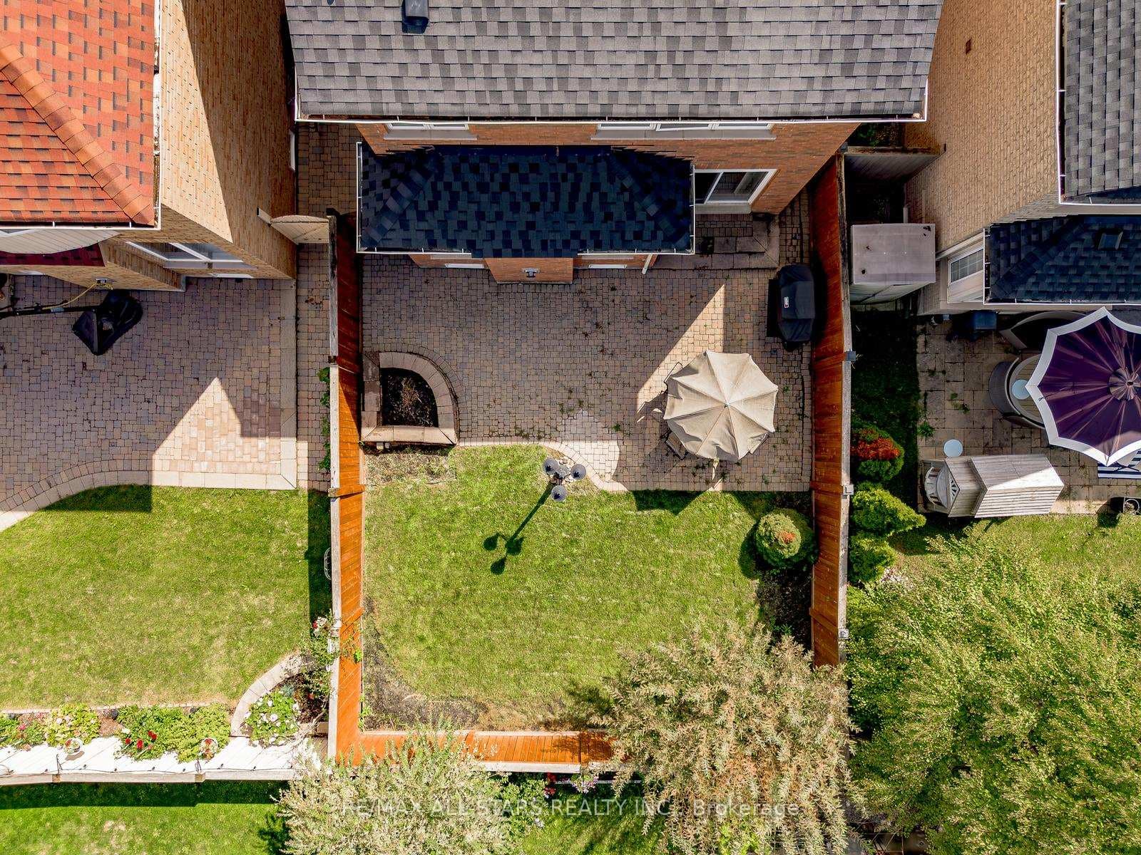 69 Mantle Avenue photo 45