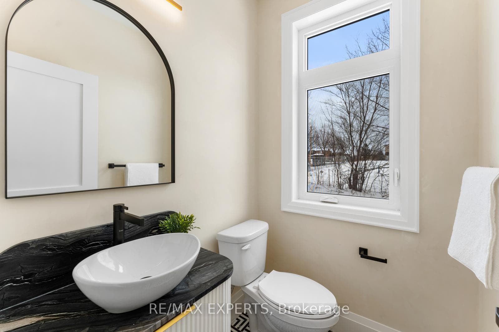 71 Hawkview Boulevard photo 20