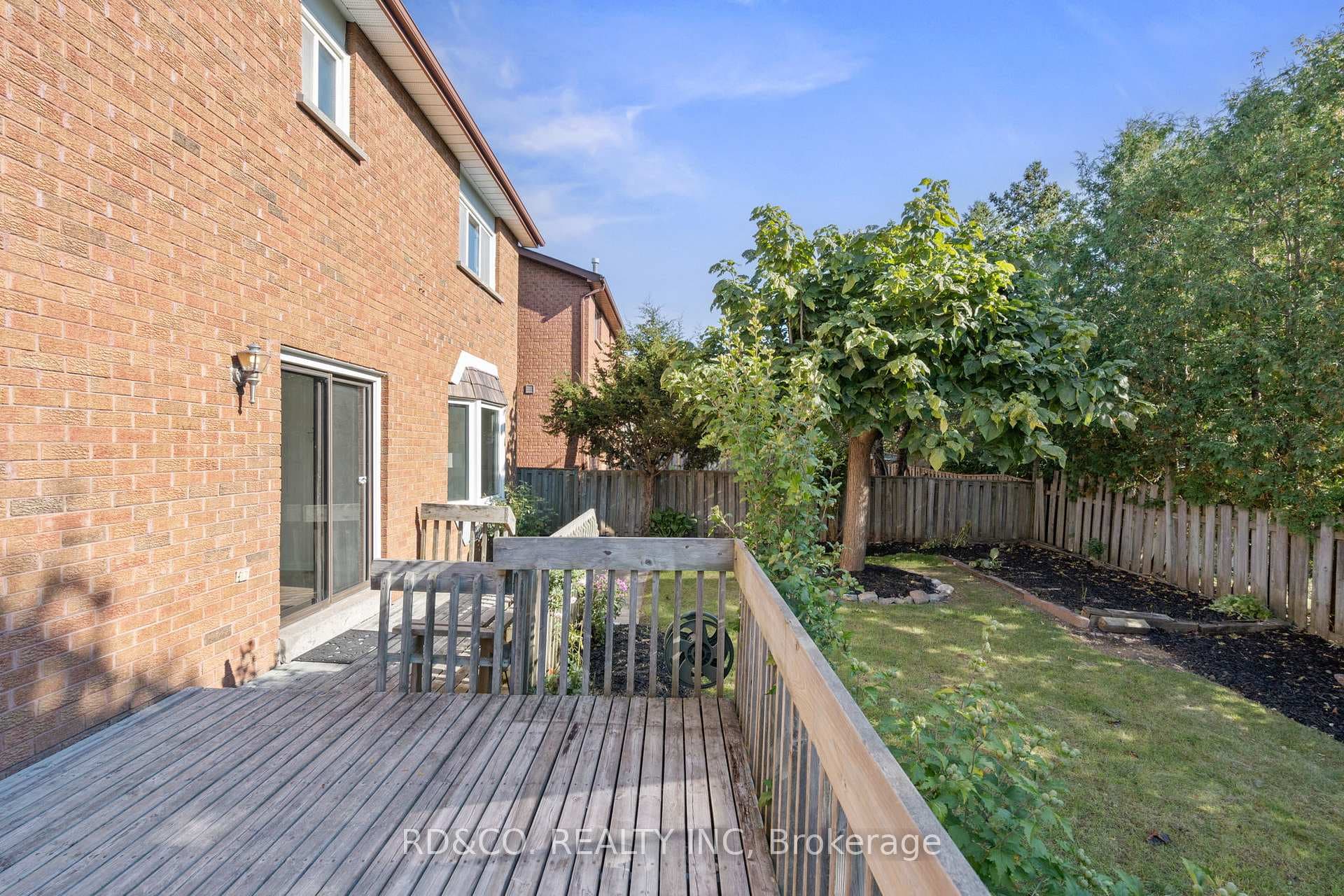 233 Raymerville Drive photo 34