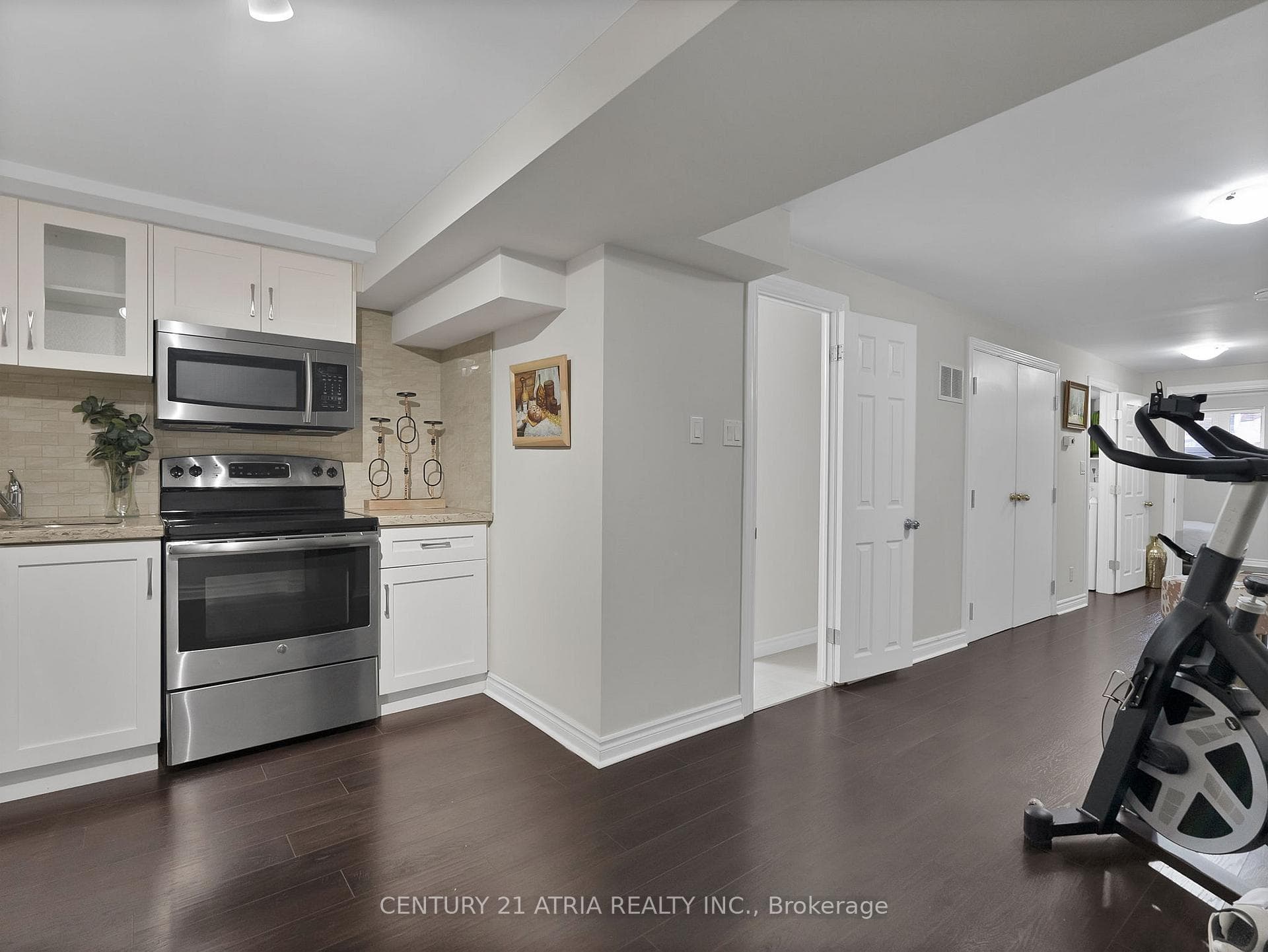 72 Redwood Avenue photo 36