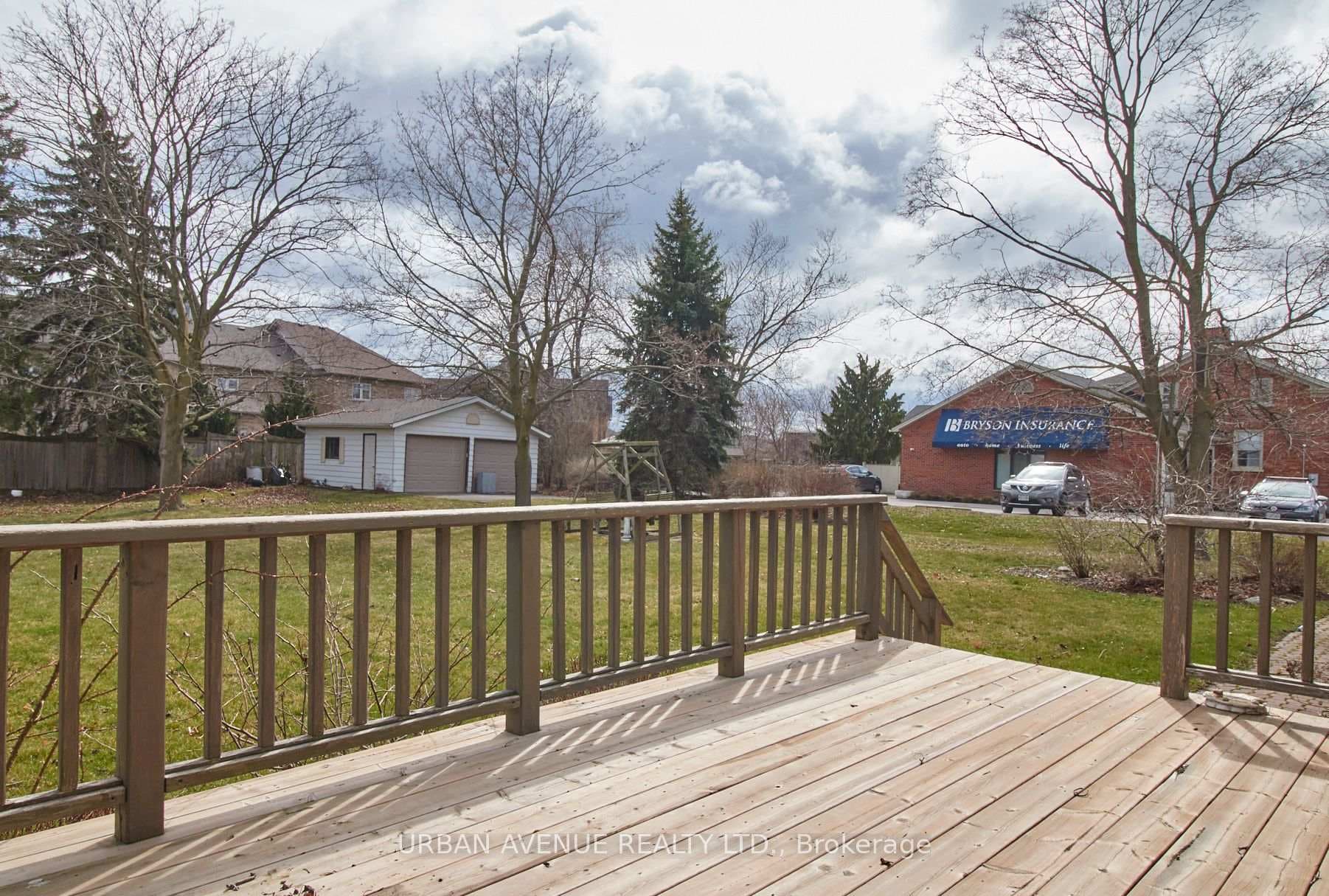 553 Bayly Street photo 25