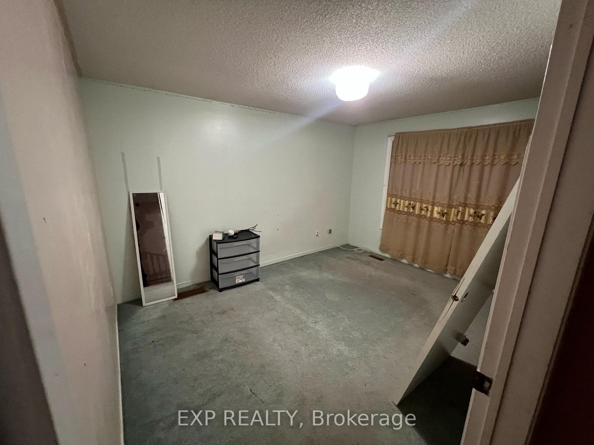 98 Torrance Wood photo 9