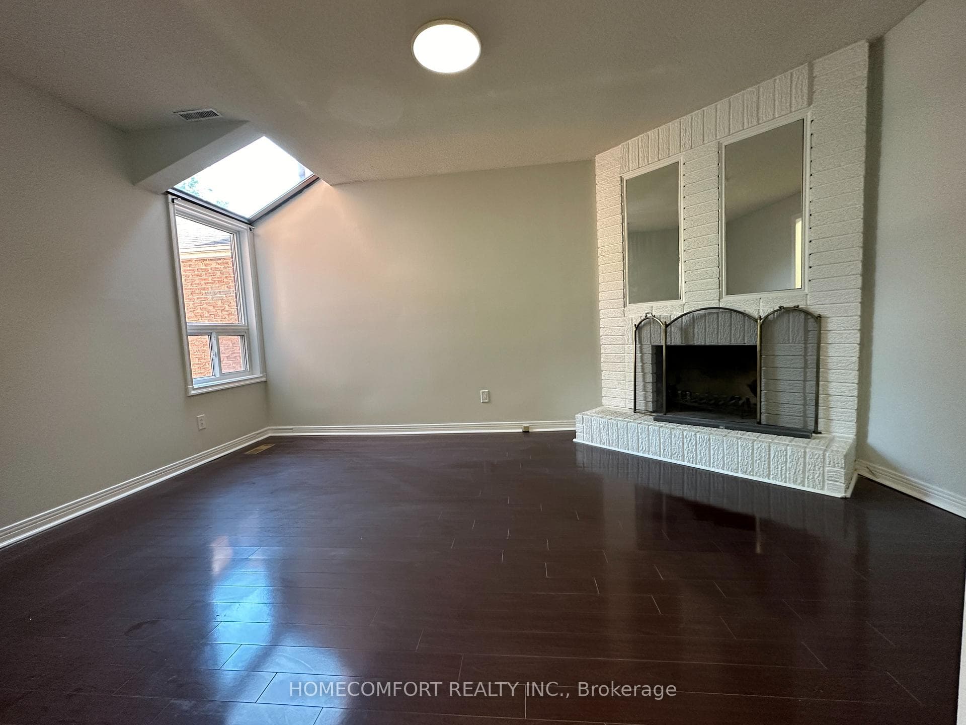 200 Glenmanor Way photo 12