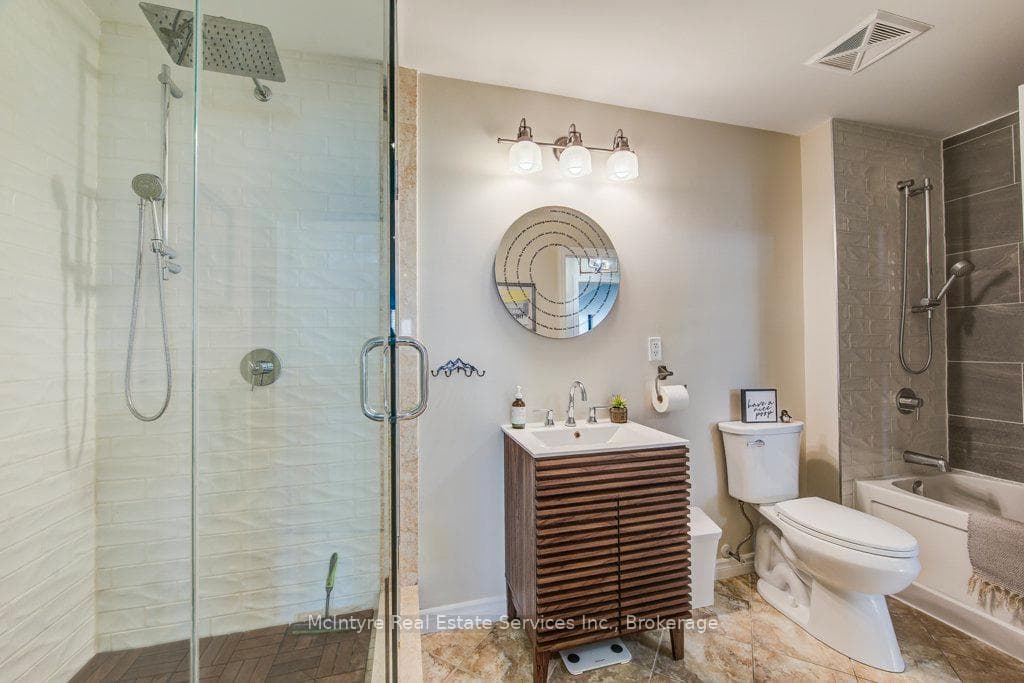 24 Marilyn Drive Unit 704 photo 32