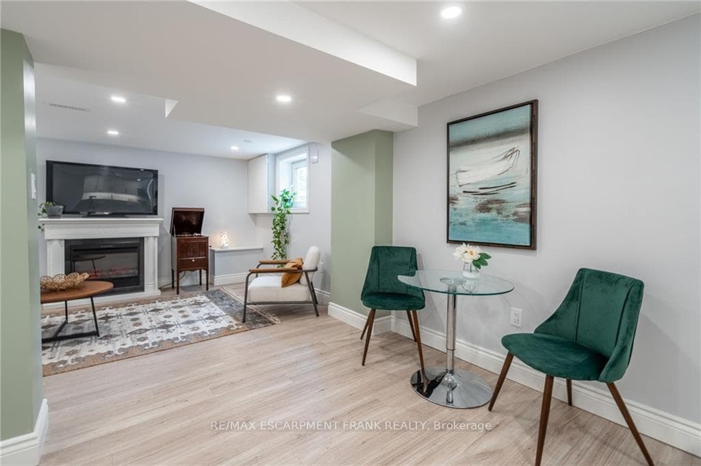 105 East 13th Street photo 29