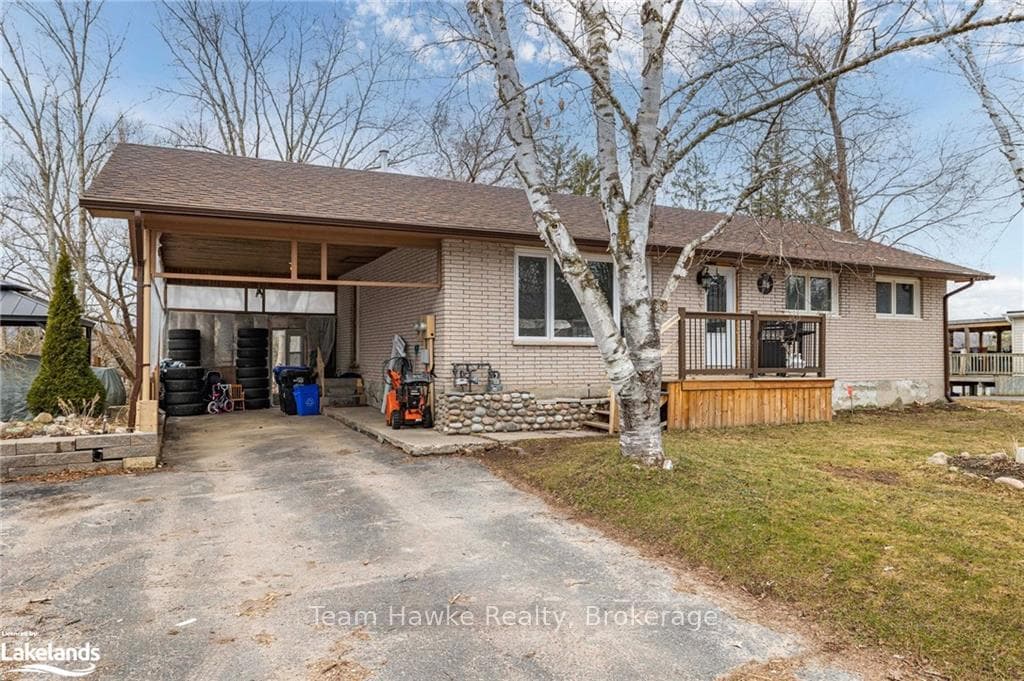 88 FOX Street photo 2