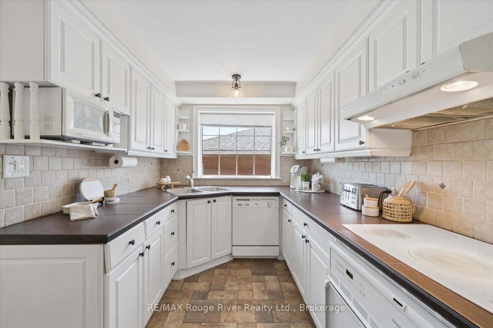 702 Gilbert Street photo 15