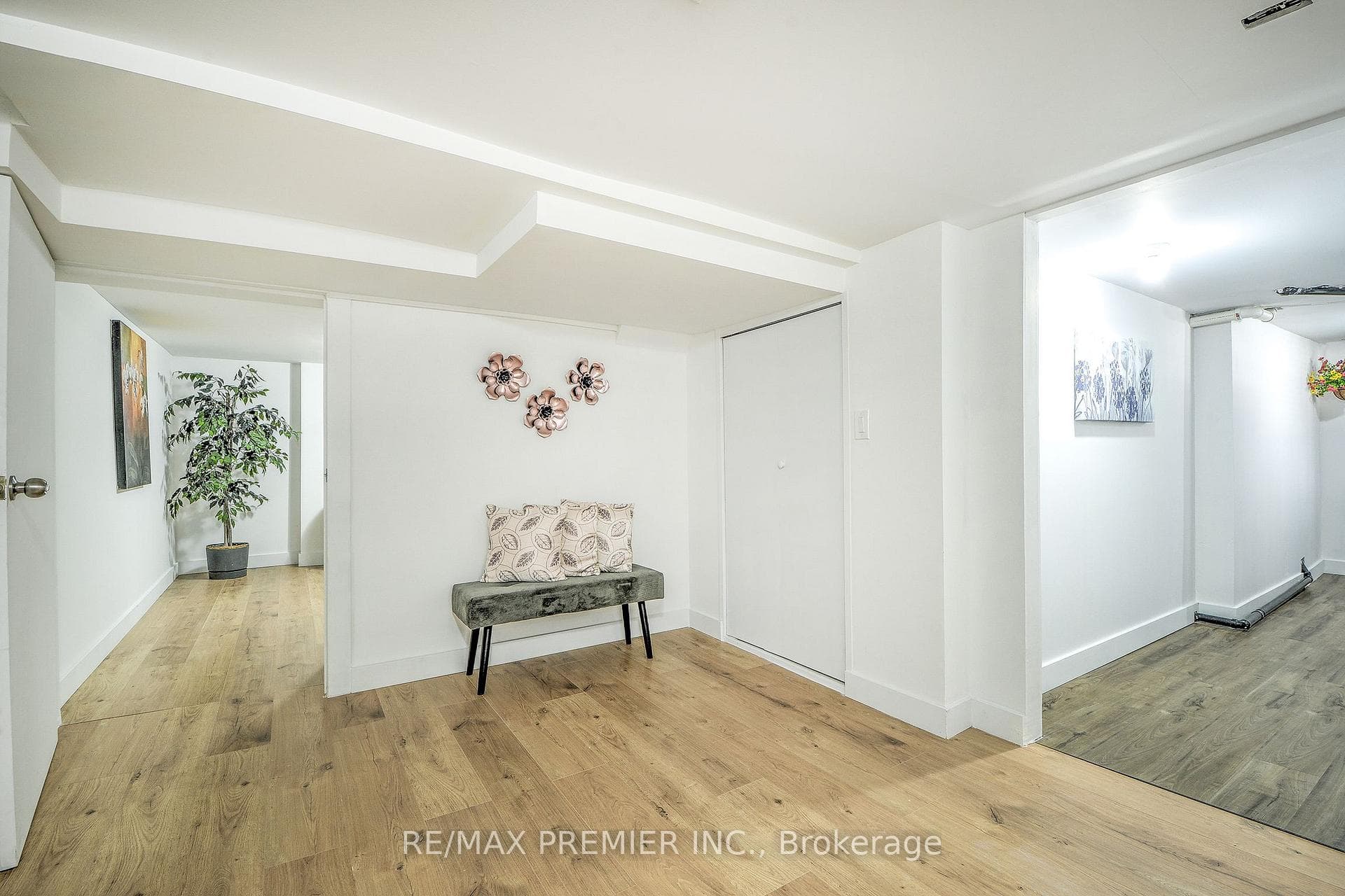1467 Ouellette Avenue photo 32