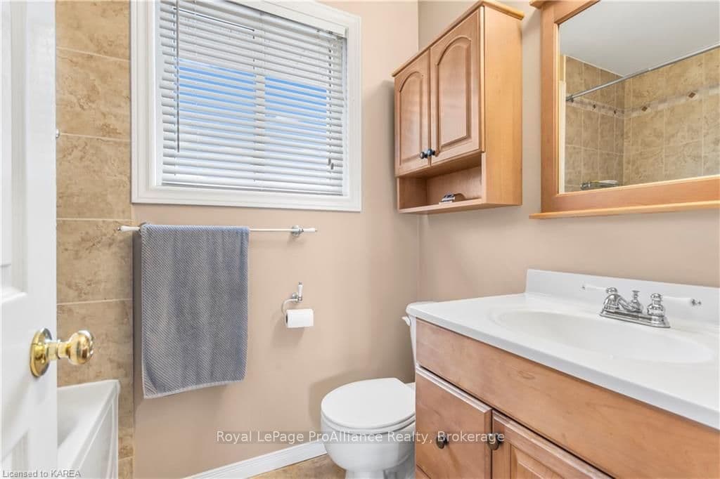 943 NEWHALL Drive photo 25