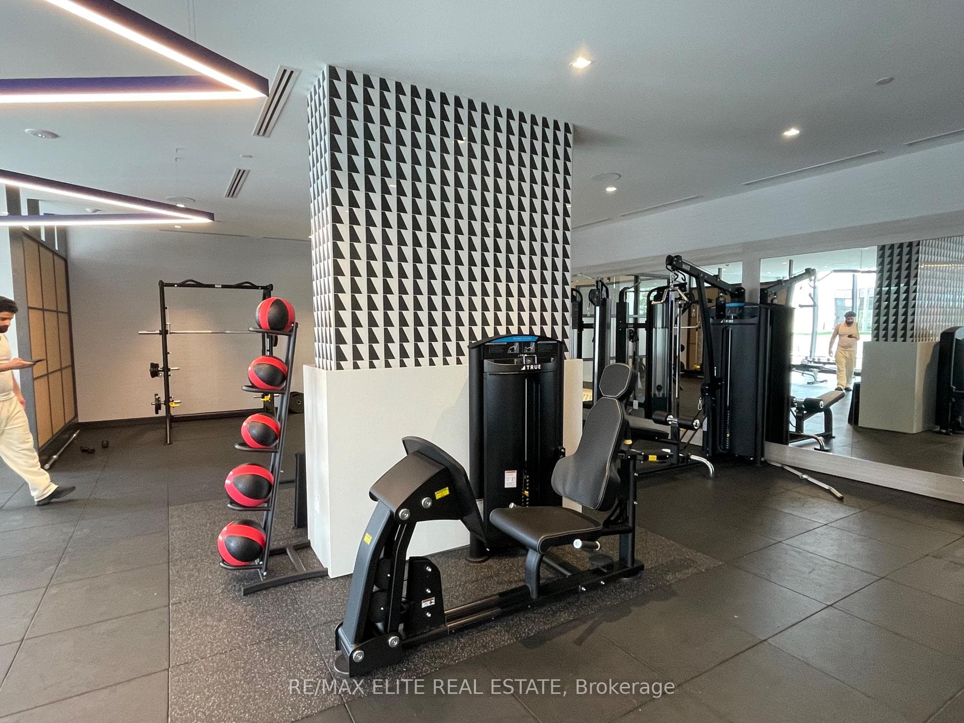 2545 Simcoe Street Unit 2319 photo 14