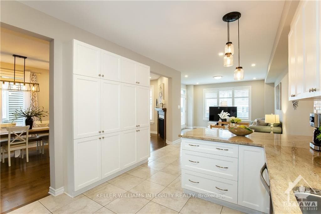 110 SHACKLEFORD Way photo 12