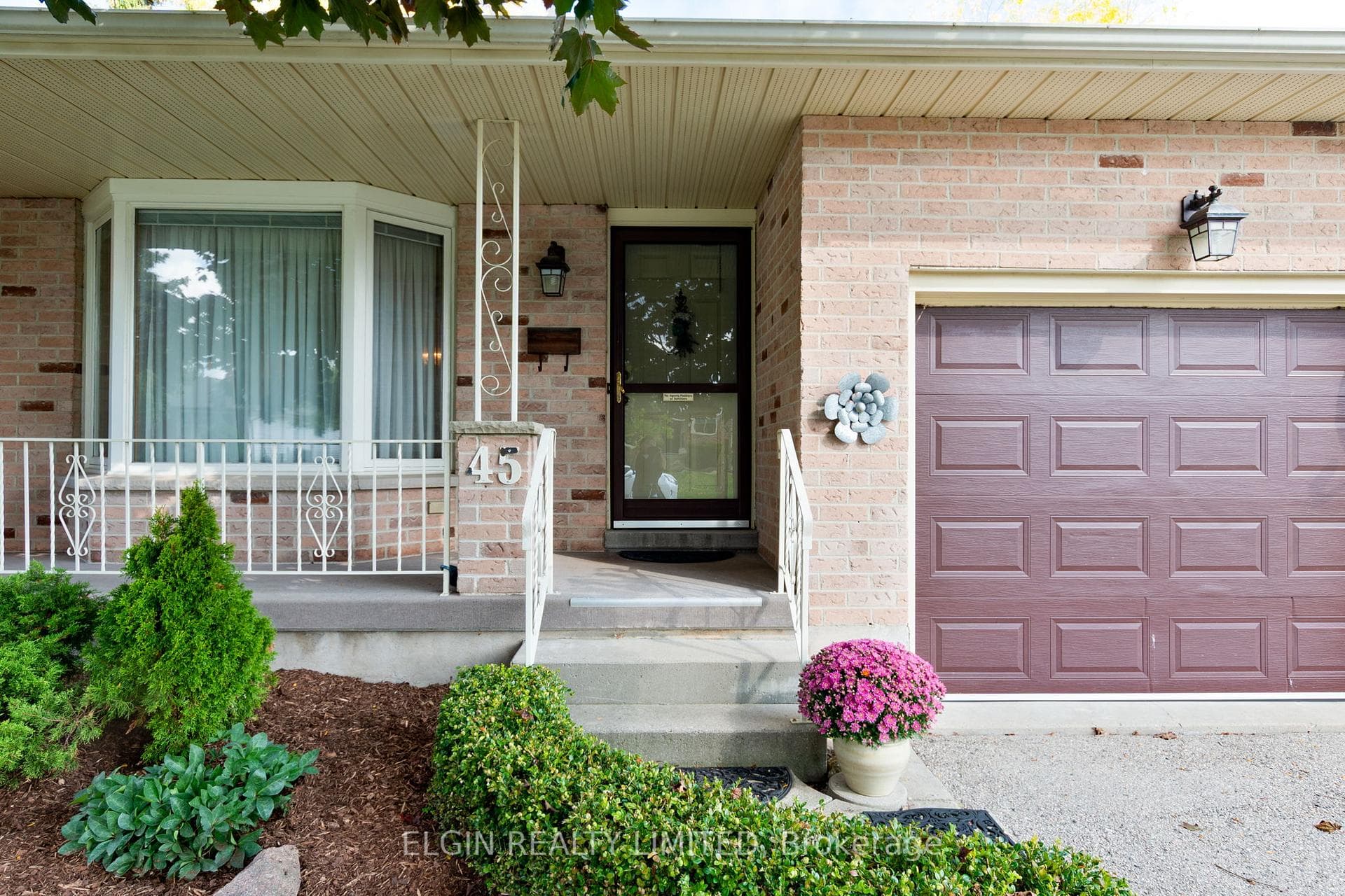 45 Bonnie Place photo 4