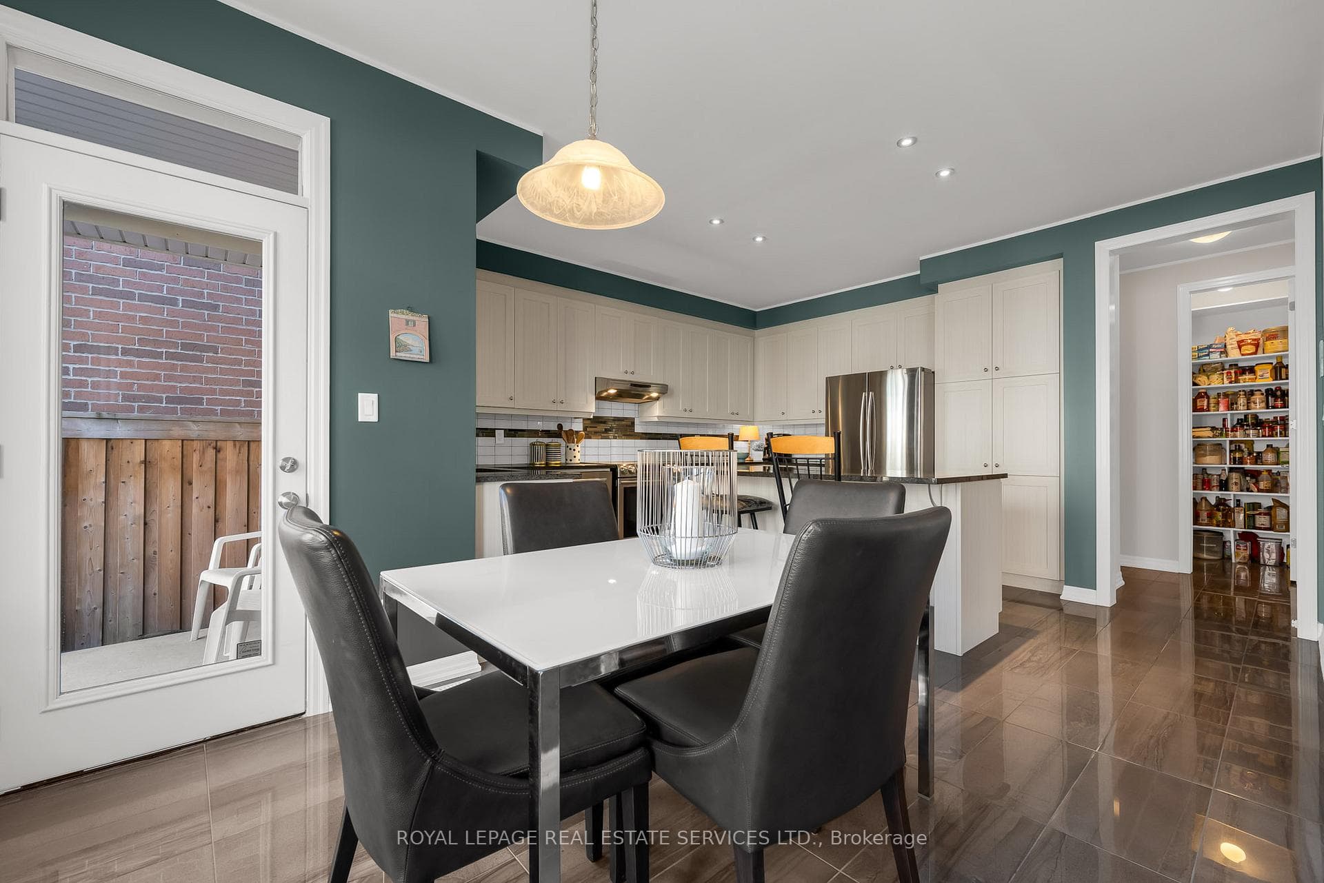 225 Cherryhurst Road photo 9