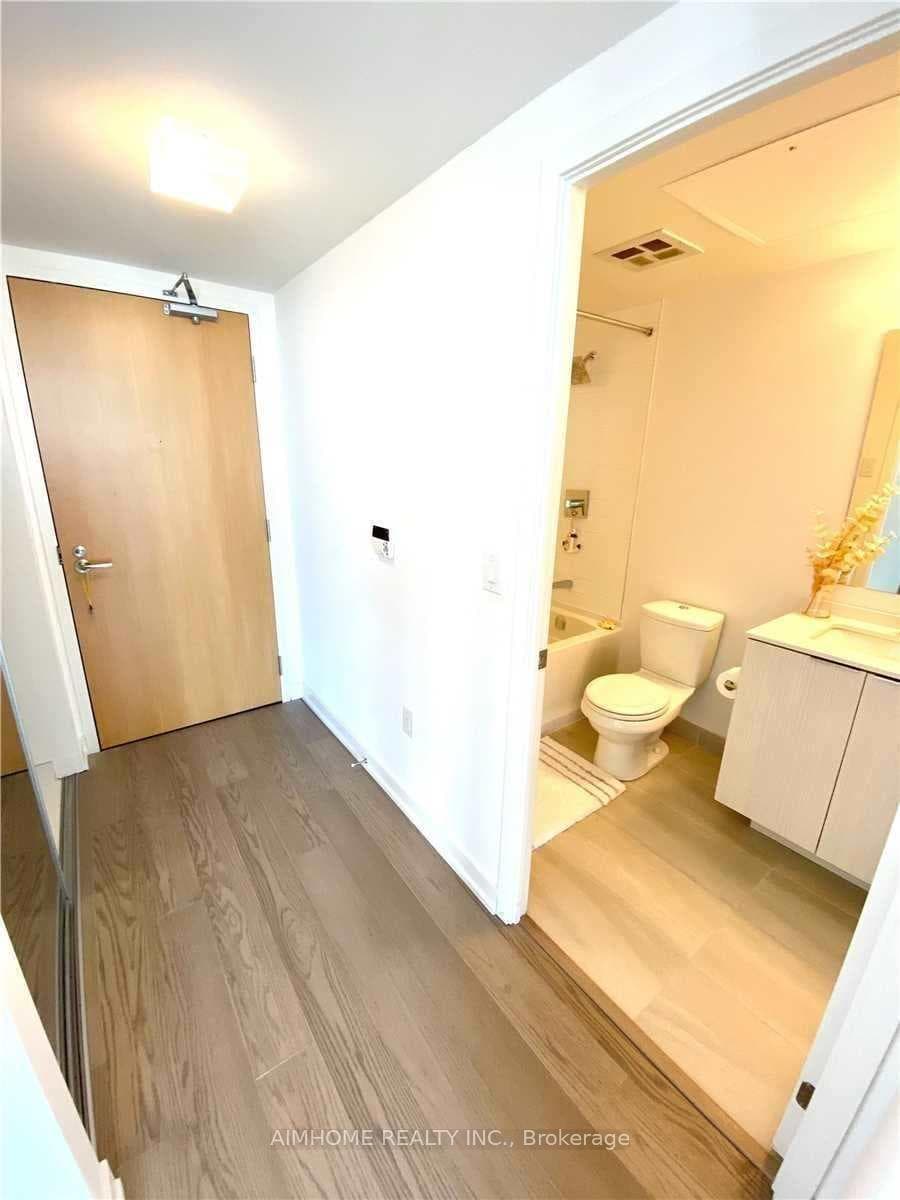 11 Wellesley Street Unit 4011 photo 12
