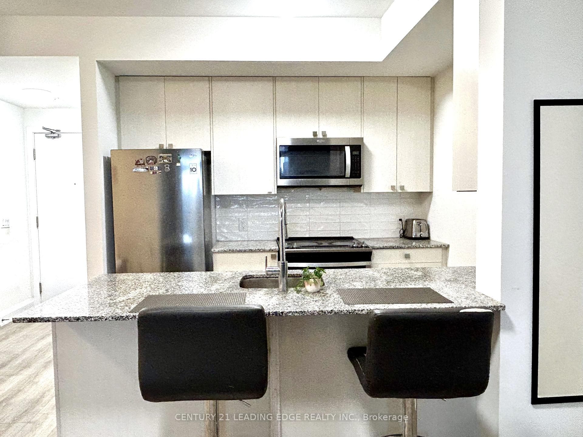 3655 KINGSTON Road Unit 602 photo 5