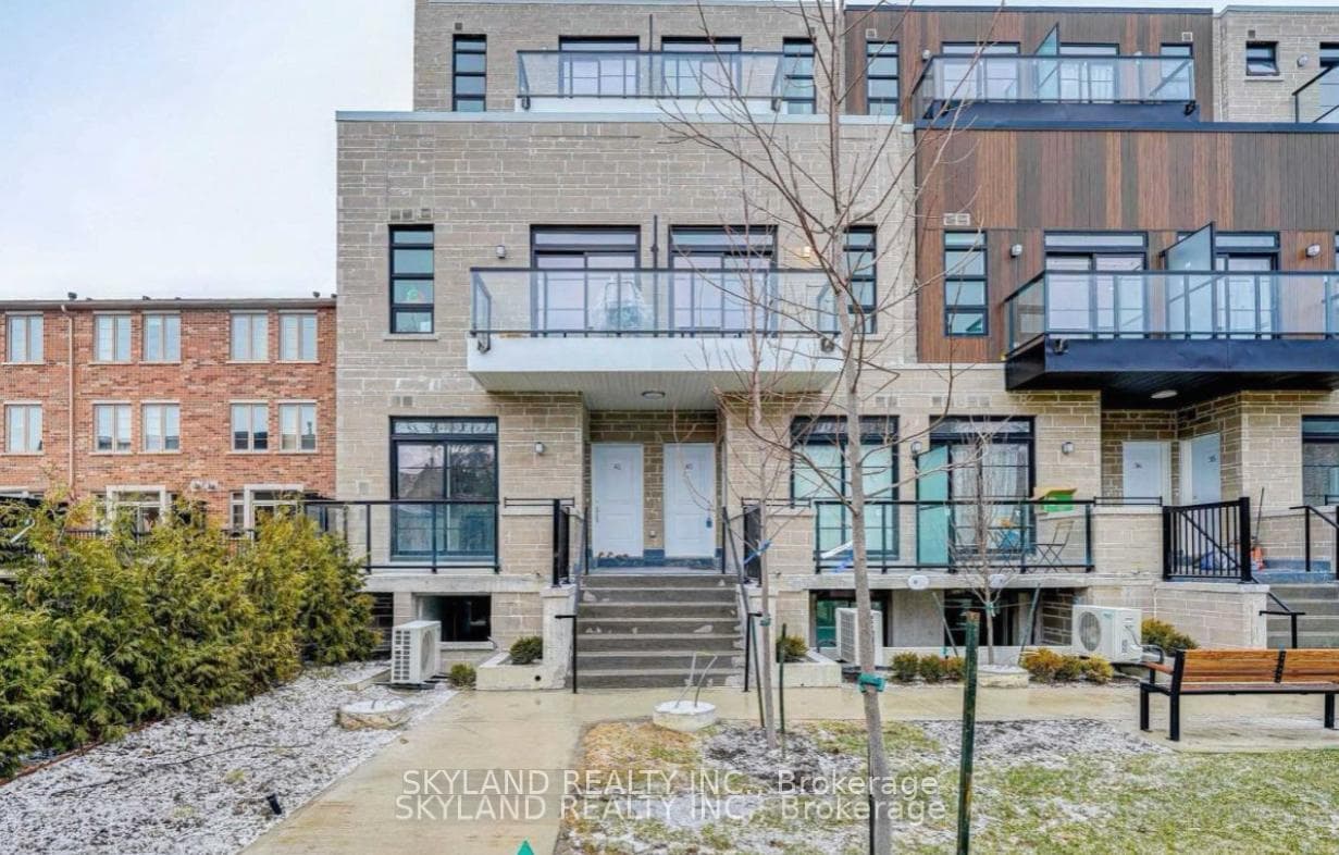 57 Finch West Avenue Unit 40 photo 1